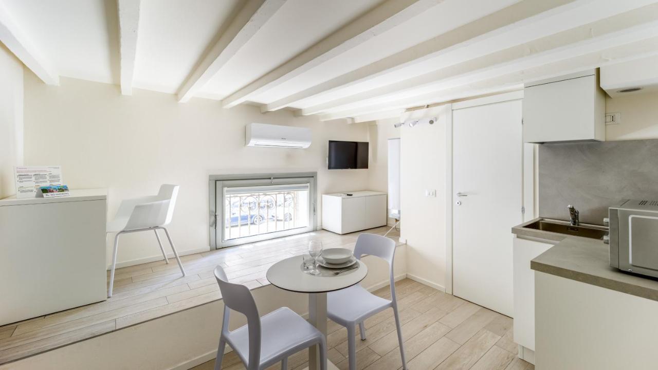 Italianway Apartment *